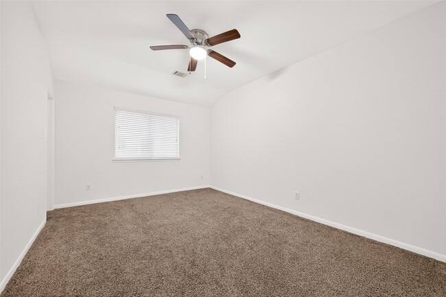 Building Photo - 22303 Naple Hollow Ln