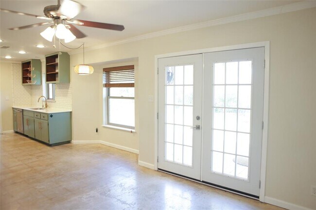 Building Photo - 4815 Oldfort Hill Dr