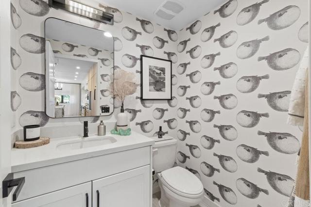 Building Photo - 3301 Lincoln St