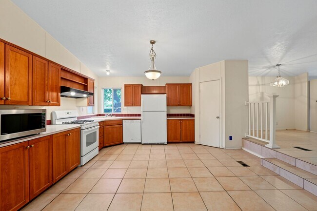 Building Photo - 13507 W Stella Ln