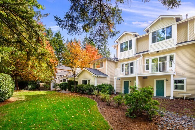 Building Photo - Wonderfully Maintained 2 Bedroom Townhome ...