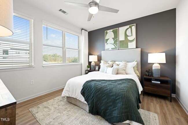 Building Photo - 211 Hammond Center Dr