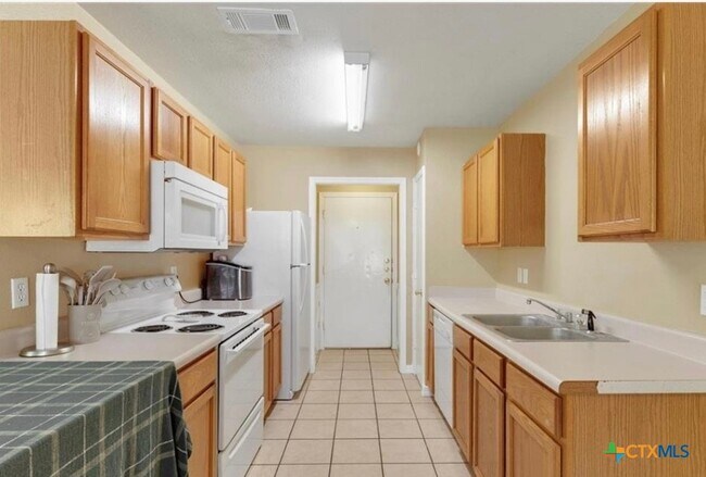 Building Photo - 1020 Sagewood Trail