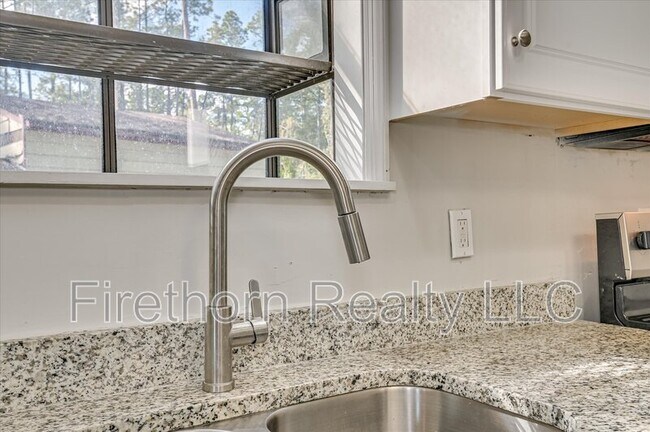 Building Photo - 2349 Henry Cir