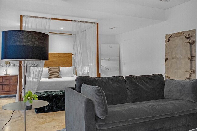 Building Photo - 5781 Biscayne Blvd