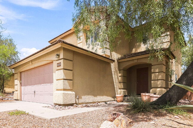 Building Photo - 2426 W Silverbell Tree Dr