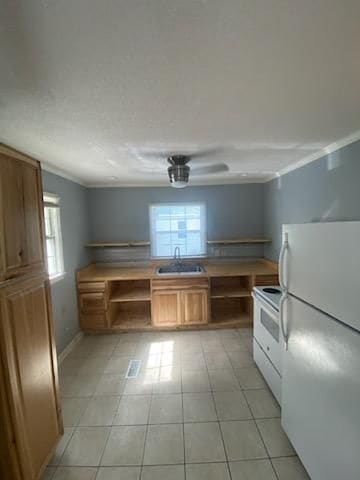 Building Photo - 122 Shamrock Ave