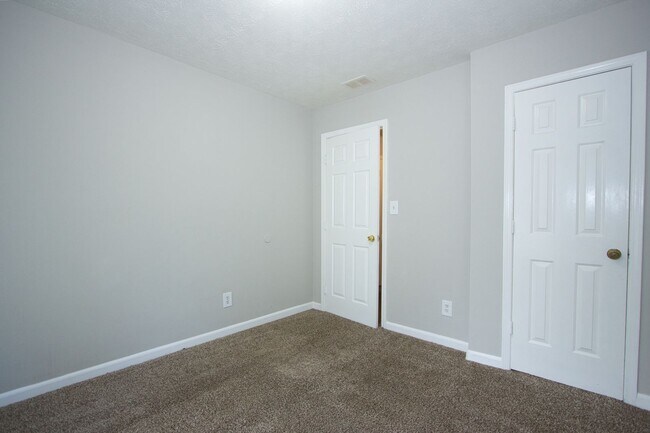 Building Photo - 2137/2139GD