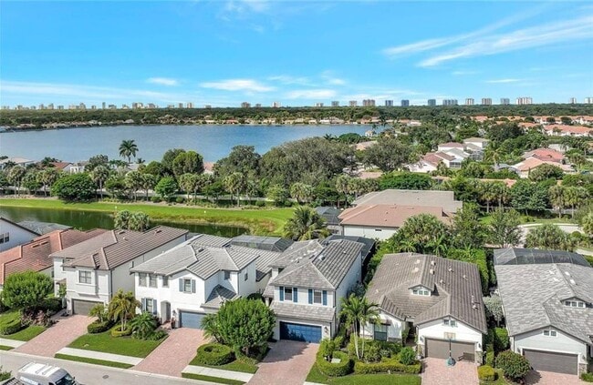 Building Photo - 7265 Wilton Dr N