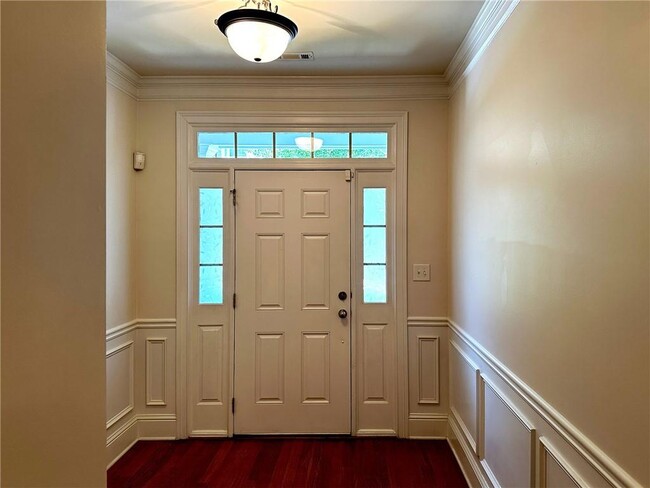 Building Photo - 5132 Meridian Ln