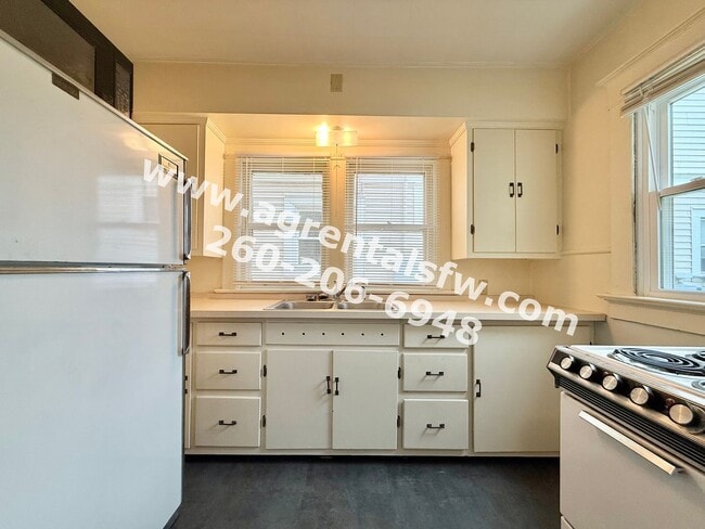 Building Photo - 919 Rivermet Ave
