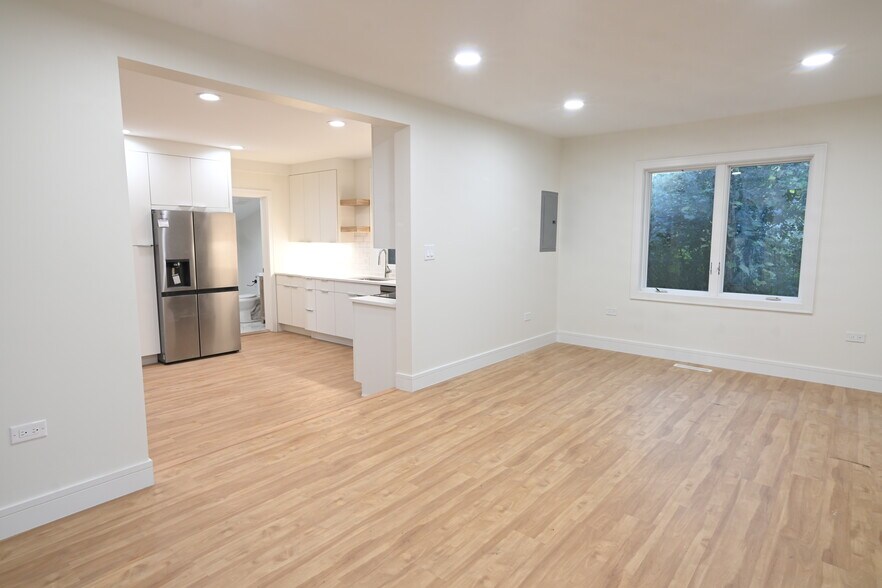 Building Photo - 37416 N Loretto Ave