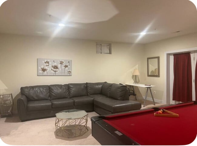 Building Photo - 1000 Caskadilla Ln