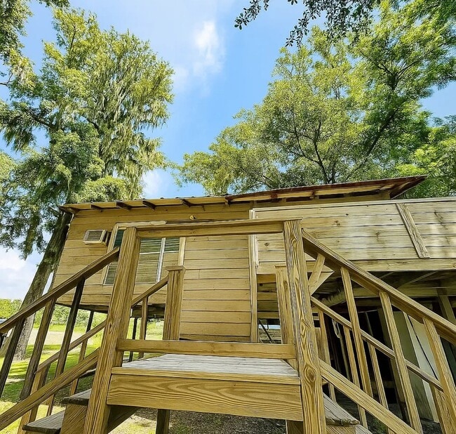 Building Photo - 95 County Road 2122