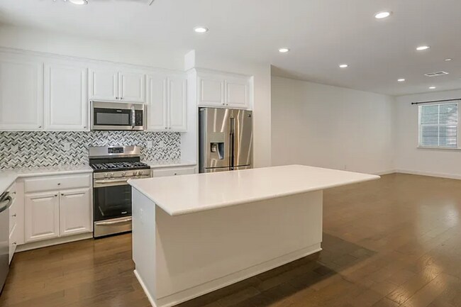 Building Photo - 341 Wild Rose Wy