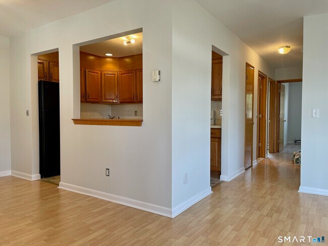 Building Photo - 31 Glenwood Ave