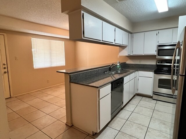 Building Photo - 320 Highland Estates Dr