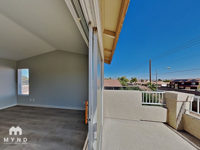 Building Photo - 3706 Sable Palm St