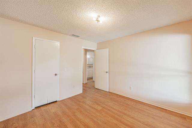 Building Photo - 103 W Timberview Ln