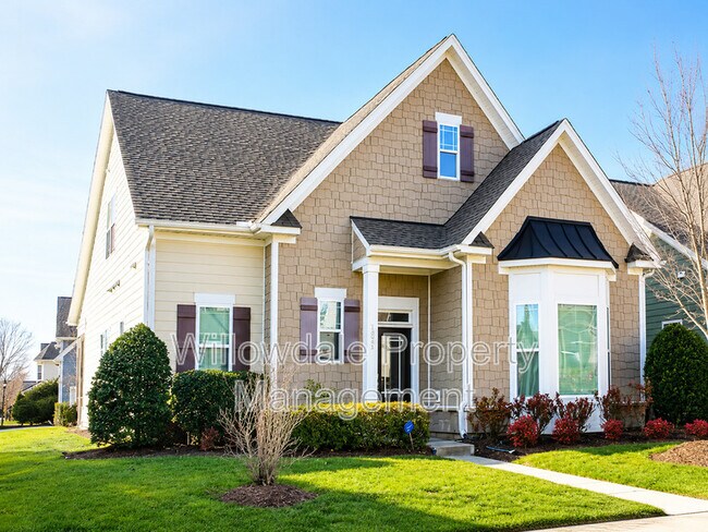 Building Photo - 1025 Governess Ln