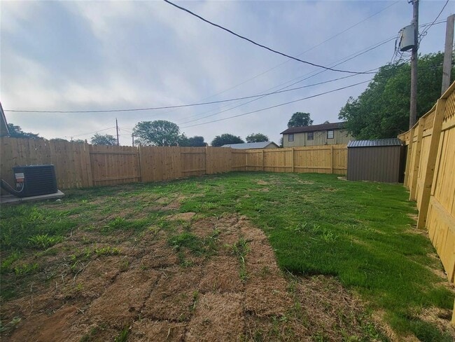 Building Photo - 1151 Magnolia St