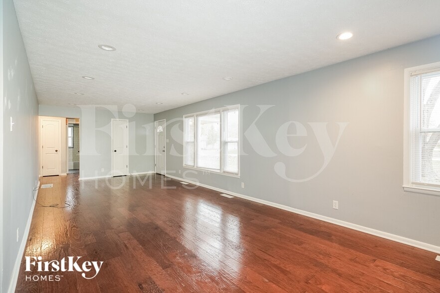 Building Photo - 371 S Hendricks Dr