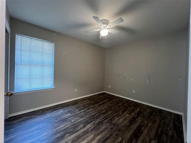 Building Photo - 1156 Tetbury Ln