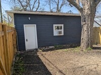 Building Photo - 1305 S 15th St