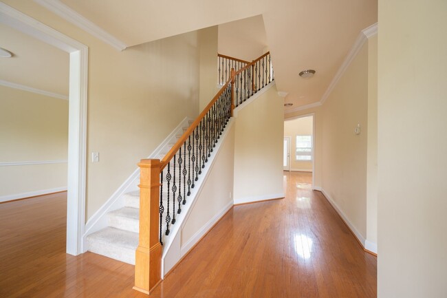 Building Photo - **LUXURIOUS GATED COMMUNITY IN FRANKLIN ZO...