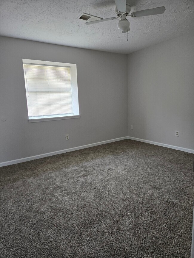 Building Photo - 13522 Castilian Dr