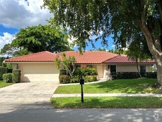 Building Photo - 2899 NW 26th Ave
