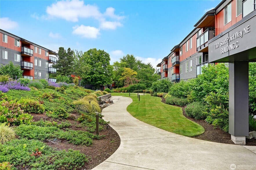 Building Photo - 7001 Sand Point Way NE