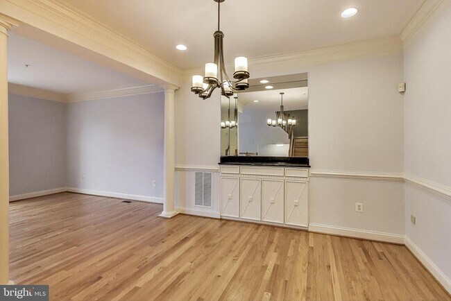 Building Photo - 6402 Spring View Pl