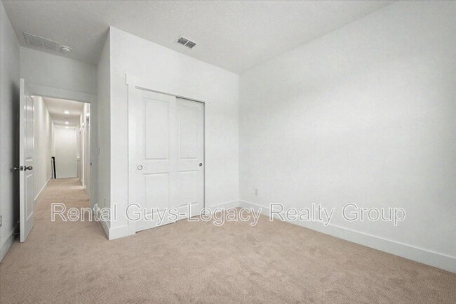 Building Photo - 5423 Bramhall Rd