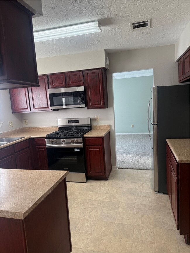 Building Photo - 818 Noble Springs Rd