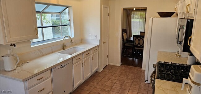 Building Photo - 8609 Glenmount Dr