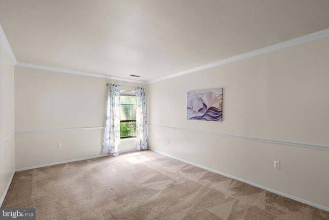 Building Photo - 435 Christopher Ave