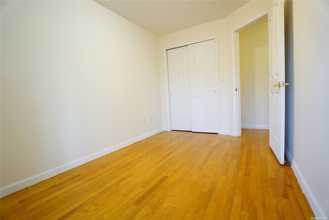 Building Photo - 114-79 Dalian Ct