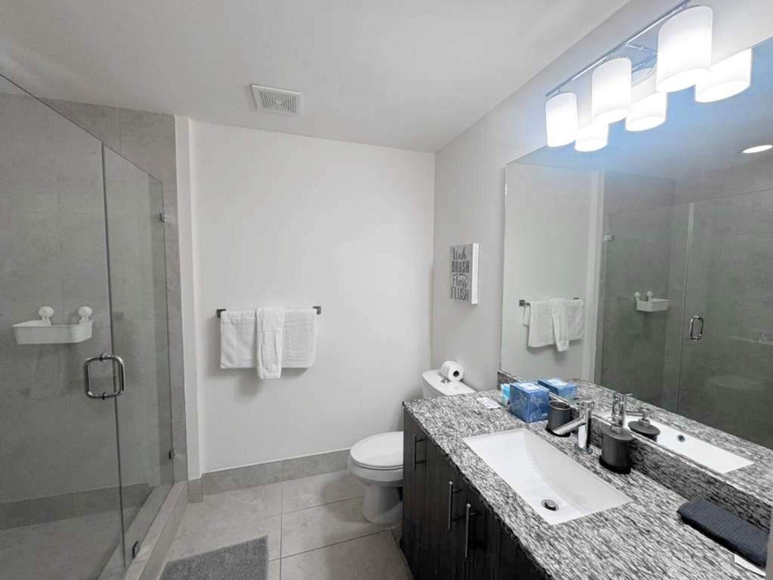 Building Photo - 5350 NW 84th Ave