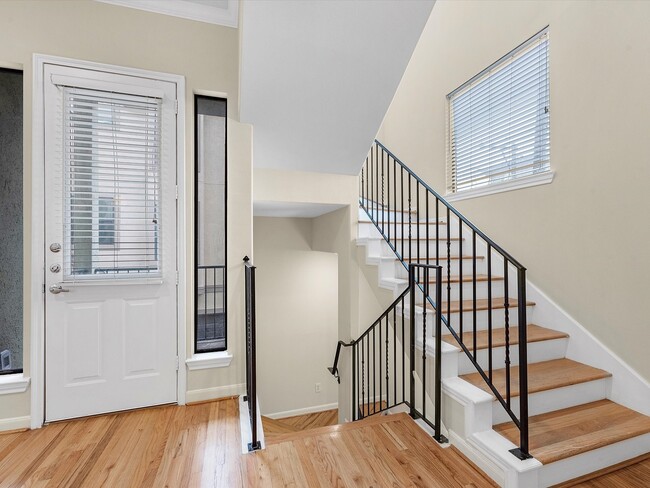 Building Photo - 4217 Koehler St