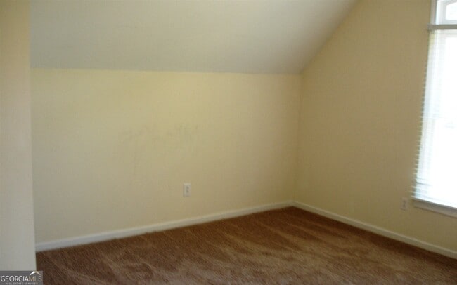 Building Photo - 120 Newfield Dr