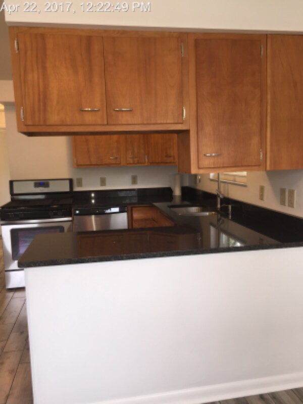 Building Photo - 4947 Charlemar Dr