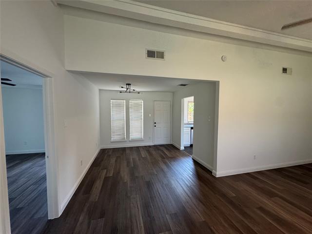 Building Photo - 9750 Camfield Rd