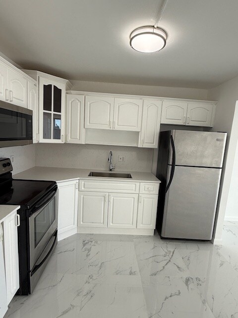 Building Photo - 1300 NE Miami Gardens Dr