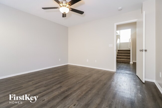 Building Photo - 22367 W Solano Dr