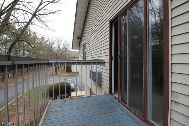 Building Photo - 20 Delar Pkwy