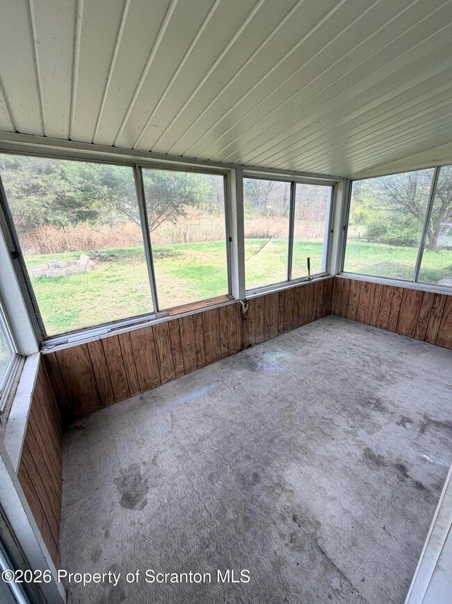 Building Photo - 409 Alden Mountain Rd