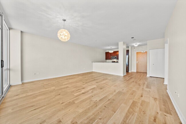 Building Photo - 757 N Orleans St