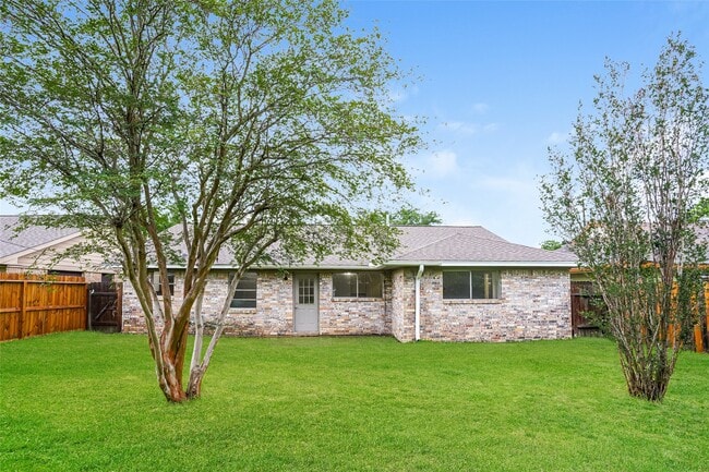 Building Photo - 4419 Curly Oaks Dr