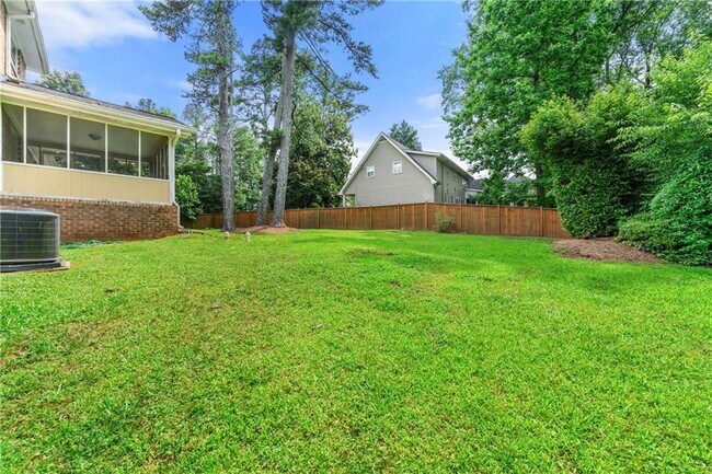 Building Photo - 5100 Mt Vernon Way